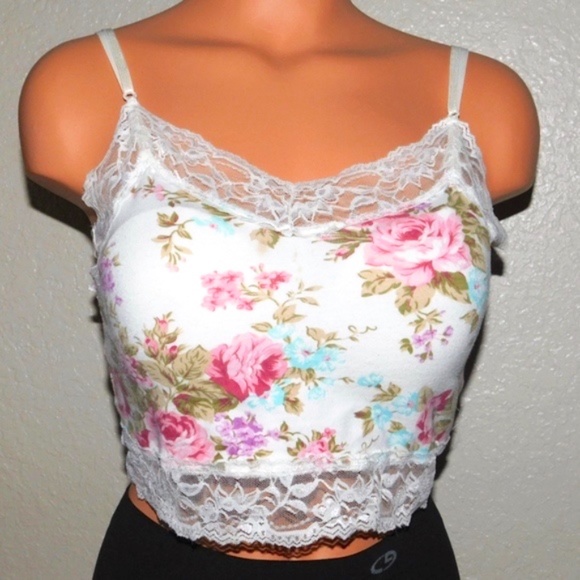 Zenana Outfitters Floral Lace Trim Padded Bralette - Picture 2 of 6